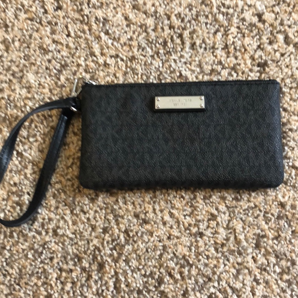 Michael Kors wristlet